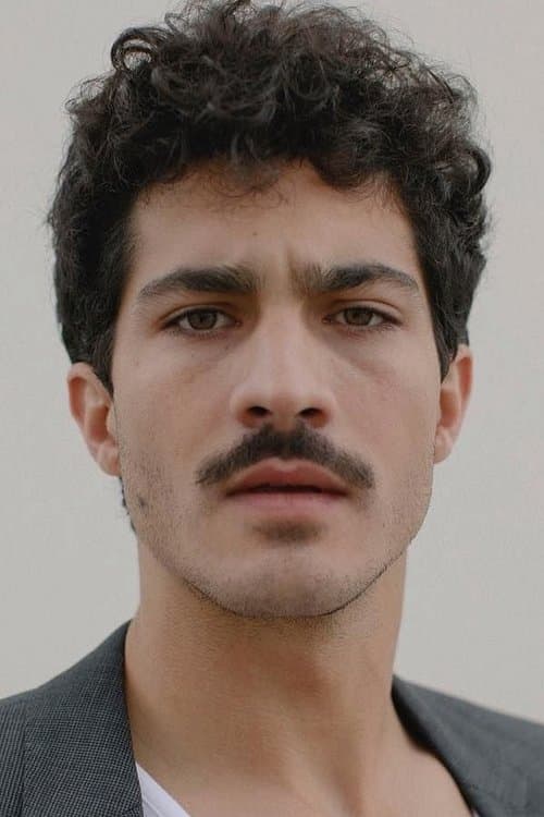 Chino Darín as Mauricio Rosencof in A Twelve-Year Night