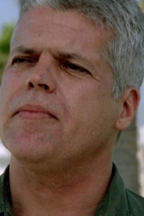 Warren Queeney as Self - Actor, Close Friend in Grizzly Man