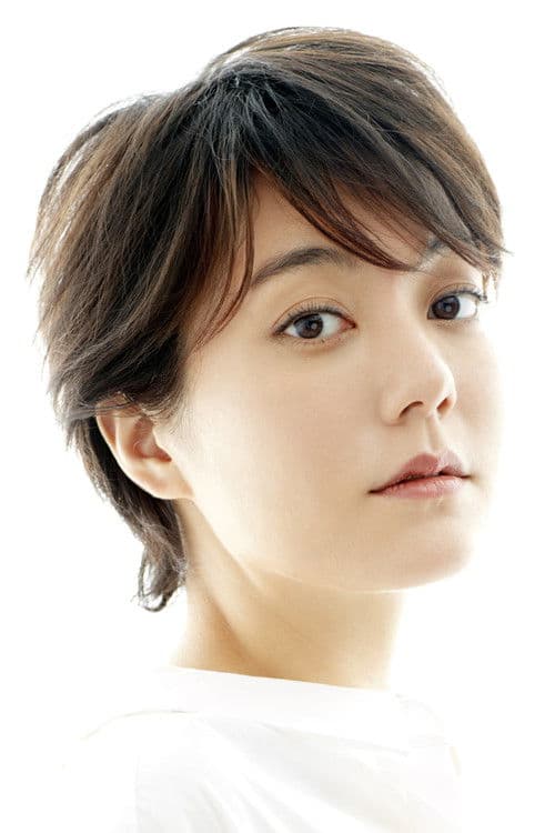 Anne Suzuki as Young Hatsue Imada in Snow Falling on Cedars