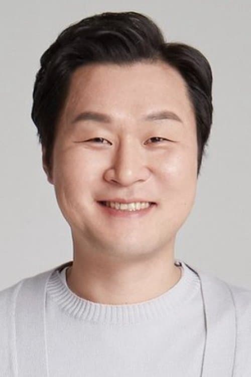 Yoon Kyung-ho as Kim Yong-kang in Husbands in Action