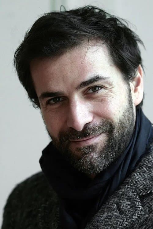 Grégory Fitoussi as Renaud in Daddy Cool