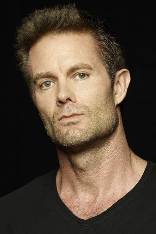 Garret Dillahunt as Devnan in Sarah's Oil