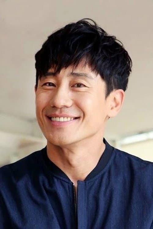 Shin Ha-kyun as Ace in Big Match