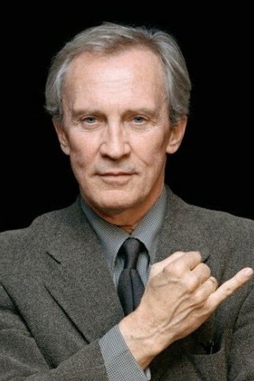 Roy Thinnes as Colonel Glenn Ross in Doppelgänger