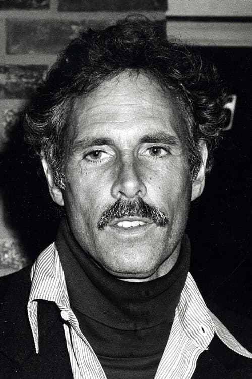 Bruce Dern as Mr. Snowcone in Freaks