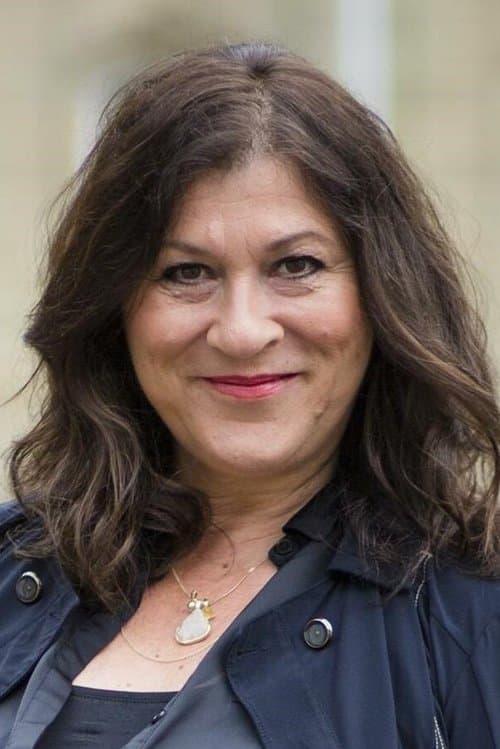 Eva Mattes as Monika in Supermarket