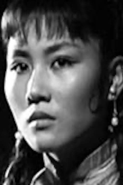 Im Eun-Joo as Chung Cau-Ping in Dragon Fist