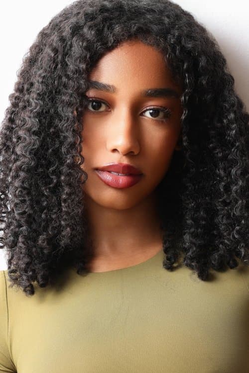 Iman Benson as Faith Radford in War of the Worlds