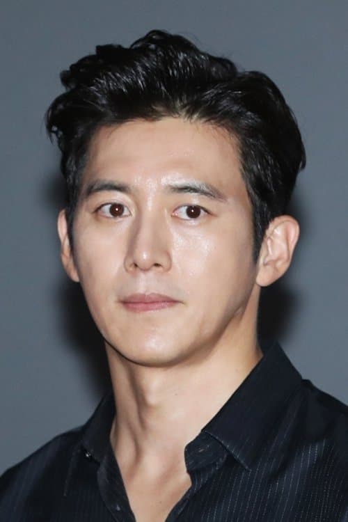 Go Soo as Kim Soo-hyeok in The Front Line