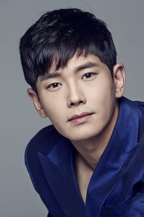 On Ju-wan as Kyung Woo-jin in Obsessed