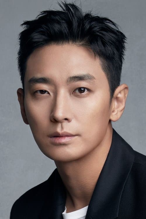 Ju Ji-hoon as Hae Won-maek in Along with the Gods: The Two Worlds