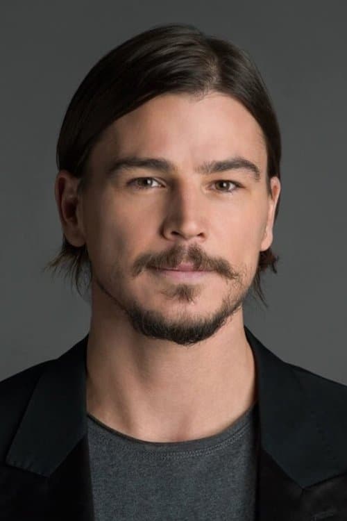 Josh Hartnett as Danny Walker in Pearl Harbor