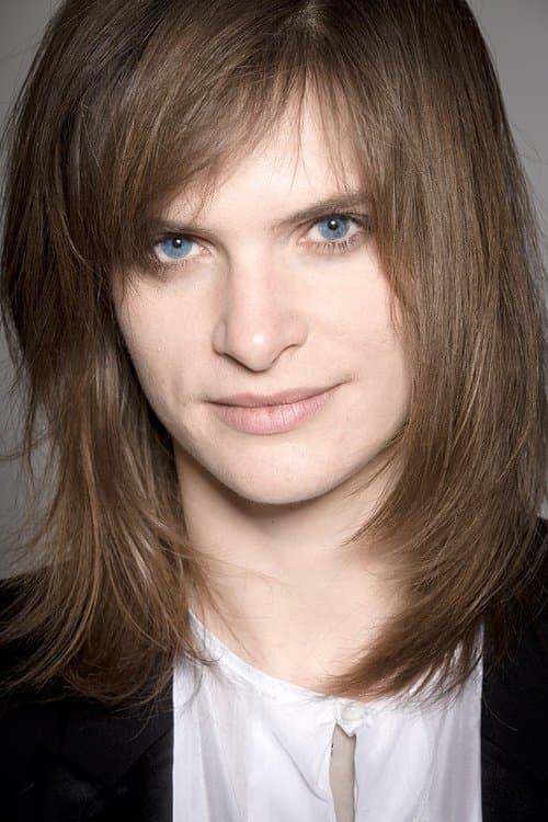 Lena Lauzemis as Oum Maryam in Rabia