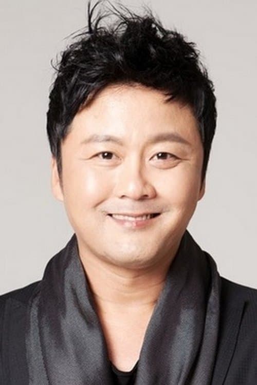 Gong Hyung-jin as Yong-man in Tae Guk Gi: The Brotherhood of War