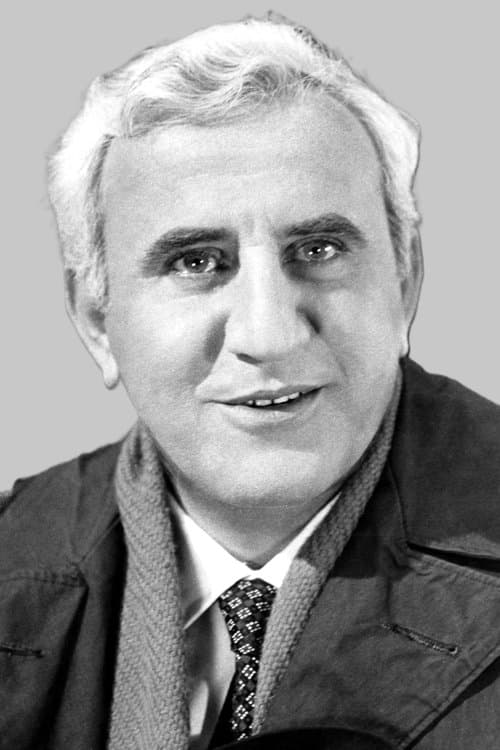 Adolfo Celi as Vladimiro Palese in Goodnight, Ladies and Gentlemen