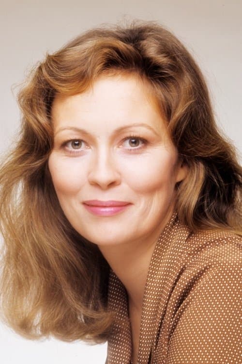 Faye Dunaway as Katie Elder in Doc