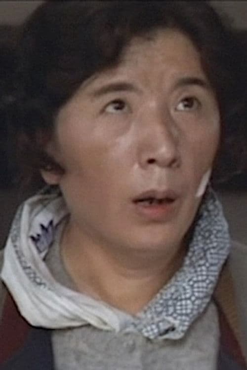 Chigusa Takayama as Fujie Ōtsuki in Lusty Sisters