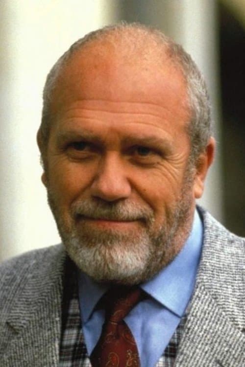 Gastone Moschin as Osvaldo Bisigato in The Birds, the Bees and the Italians