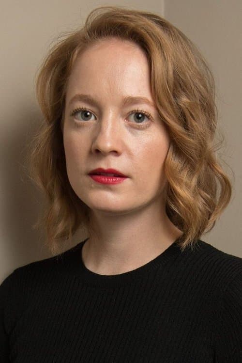 Leonie Benesch as Floria Lind in Late Shift