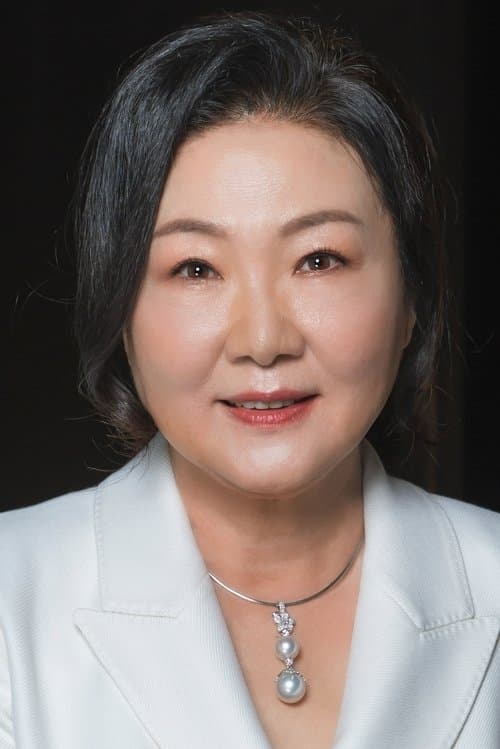 Kim Hae-sook as Kang Man-ok in Open City