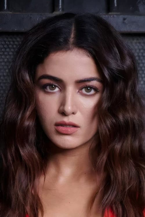 Wamiqa Gabbi as Aparna Pandey in Pati Patni Aur Woh Do