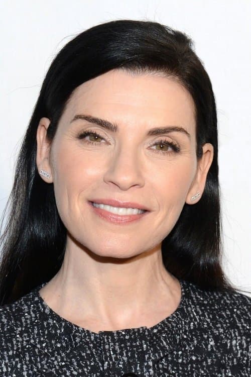 Julianna Margulies as Bernadette Beattie in Evelyn