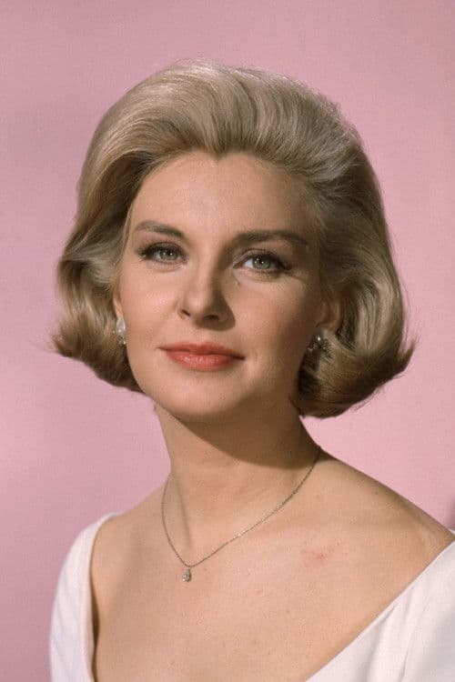 Joanne Woodward as Elora in Winning