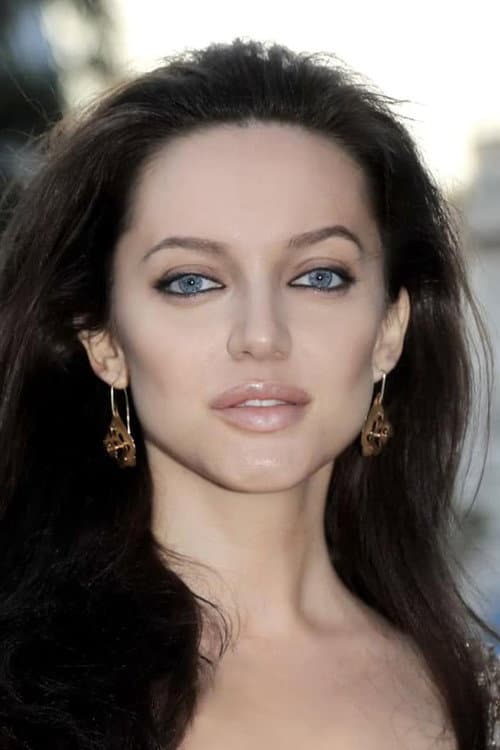 Rosmary Yaneva as Riley in Man of War