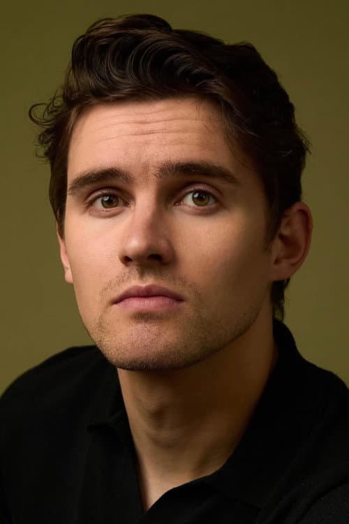 Michael Johnston as Baron 'Bear' Bailey in Obsession