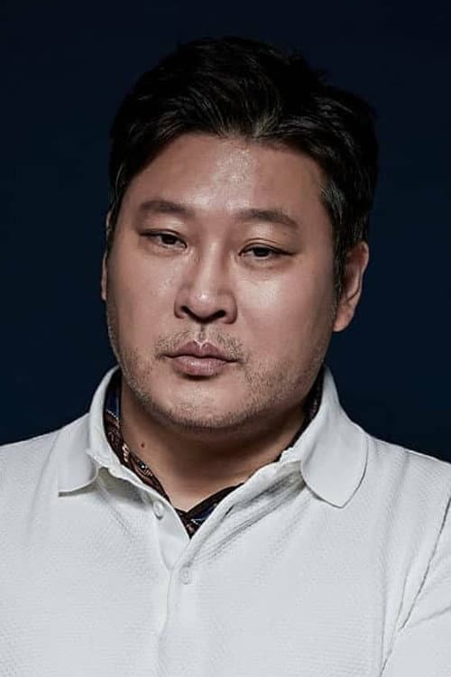 Choi Mu-sung as Lee Hyeong-ik in The Night Owl