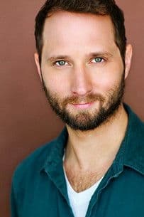 Evan Neumann as Chris in Julien Donkey-Boy