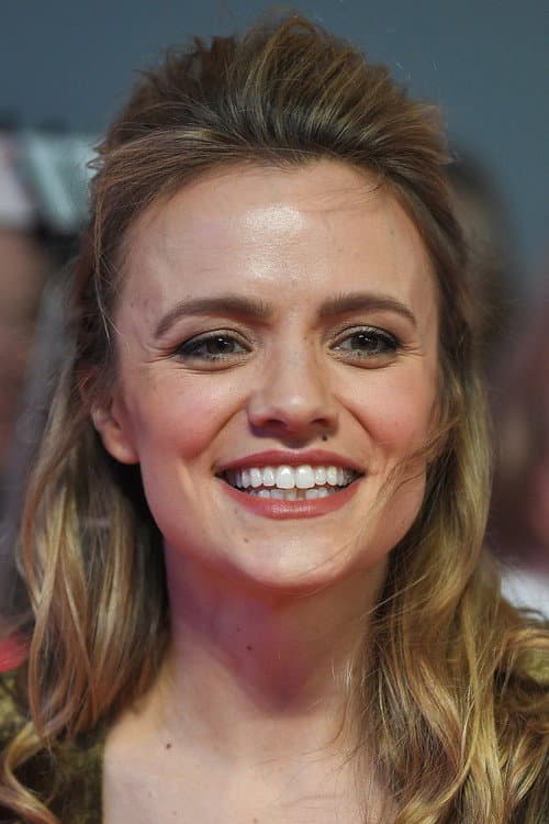 Laura Aikman as Kaye in Scrapper