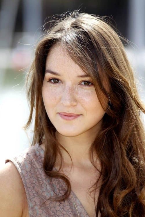 Anaïs Demoustier as Mercédès Herrera in The Count of Monte Cristo