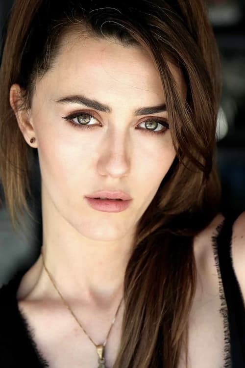 Madeline Zima as Jill Chase in The Collector