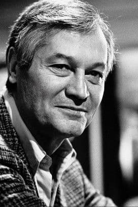 Roger Corman as Self in Machete Maidens Unleashed!