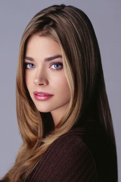 Denise Richards as Barbara Robinson in Blue Lagoon: The Awakening