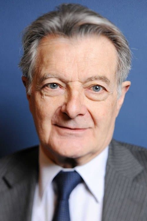 Philippe Laudenbach as Le Garçon De Café in Four Adventures of Reinette and Mirabelle