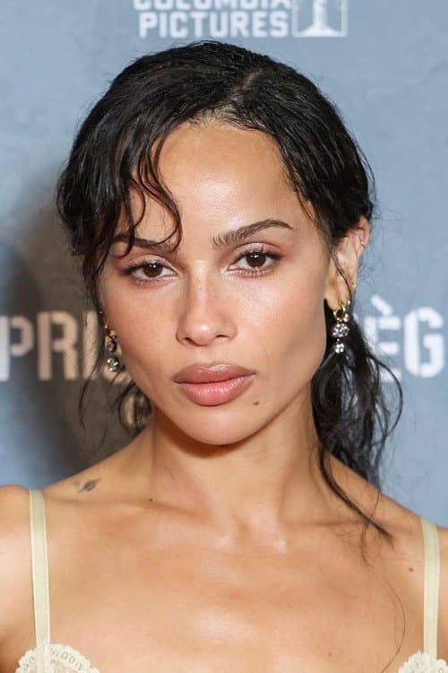 ZoΓ« Kravitz as Christina in Allegiant