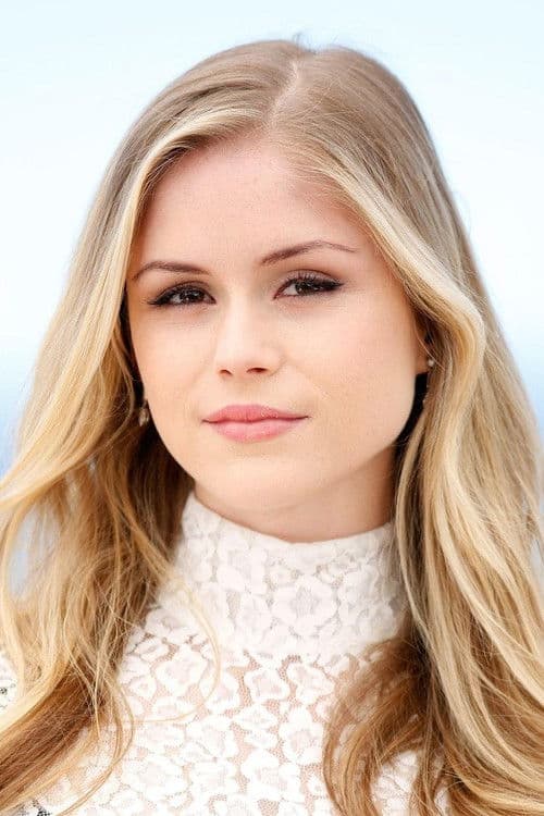 Erin Moriarty as Kelley Fliehler in The Miracle Season
