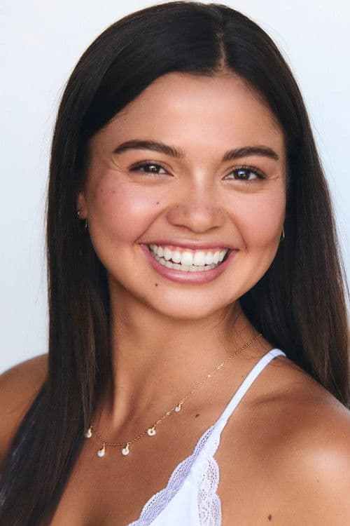 Siena Agudong as Reina Carvajal in Upside-Down Magic