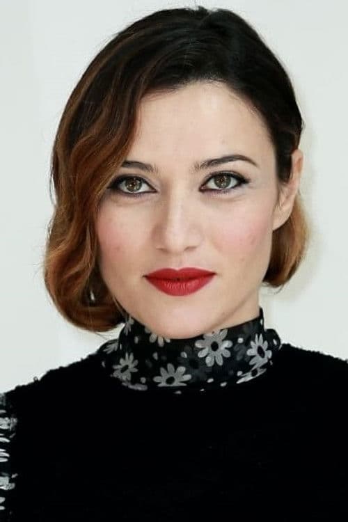 Anna Foglietta as Elisa in The Legendary Giulia and Other Miracles