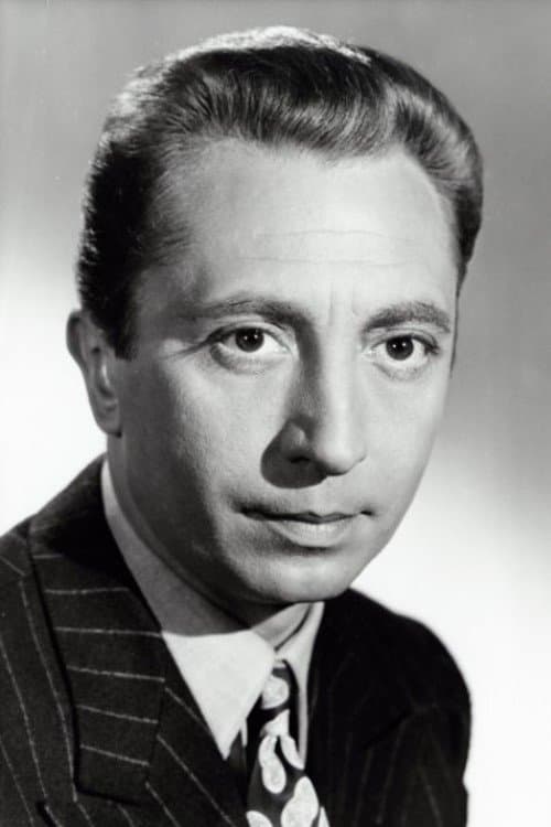 Aroldo Tieri as Gastone in Toto the Sheik