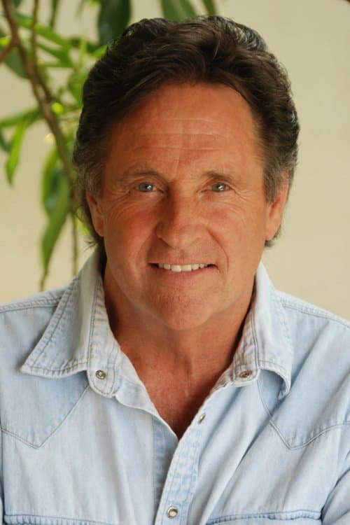 Robert Hays as Bob Seaver in Homeward Bound II: Lost in San Francisco