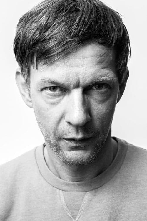 Sebastian Rudolph as GeGe MΓΌller in Stalingrad