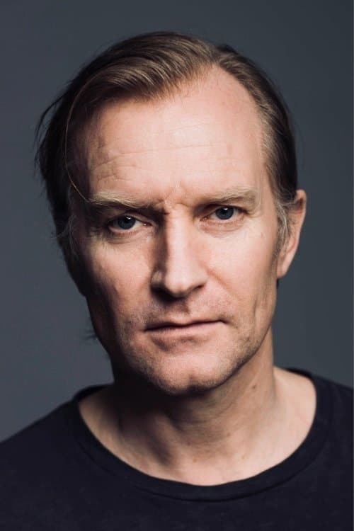Ulrich Thomsen as Peter in Flickering Lights