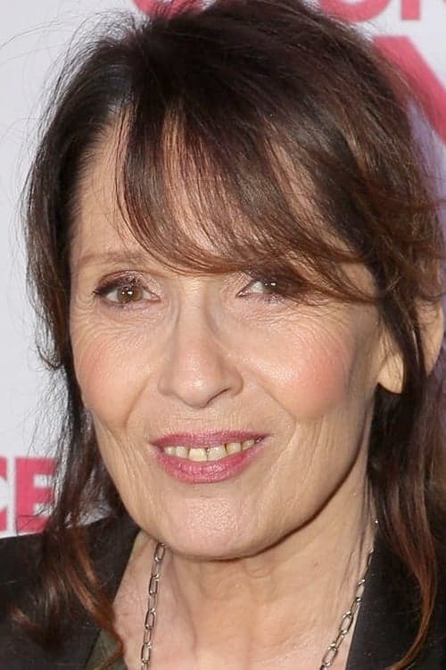 Chantal Lauby as Marie Verneuil in Serial (Bad) Weddings 2