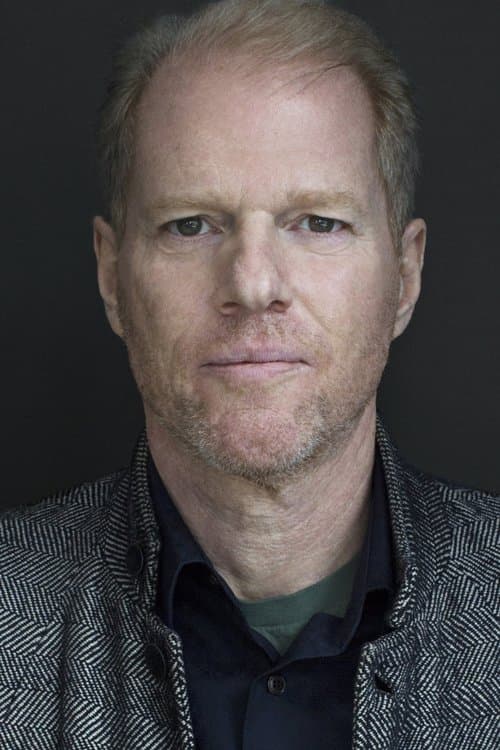 Noah Emmerich as Bill in Fair Game