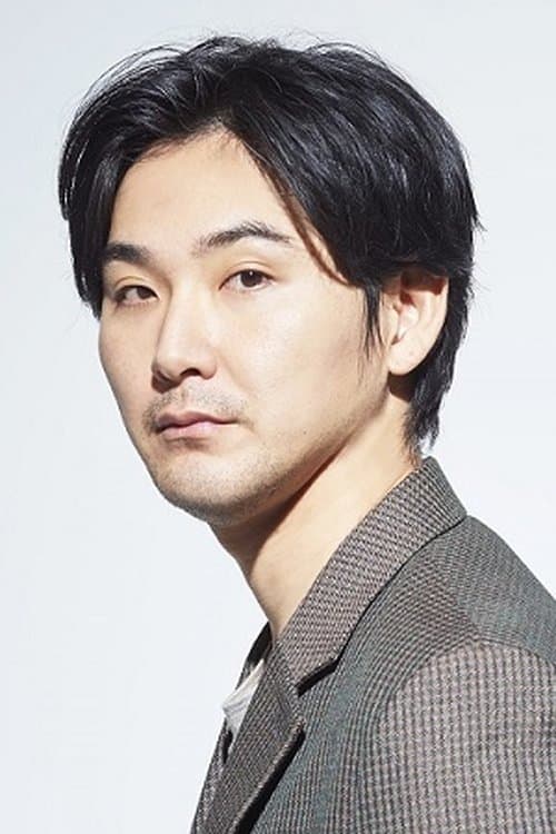 Ryuhei Matsuda as Shinji Kase in Before We Vanish