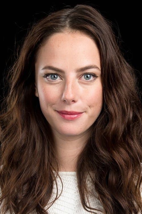 Kaya Scodelario as Older Cathy in Wuthering Heights
