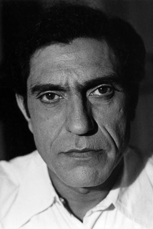 Amrish Puri as Chaudhry Baldev Singh in Dilwale Dulhania Le Jayenge
